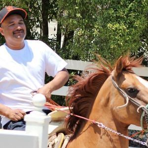 Meet your Posher, Alma